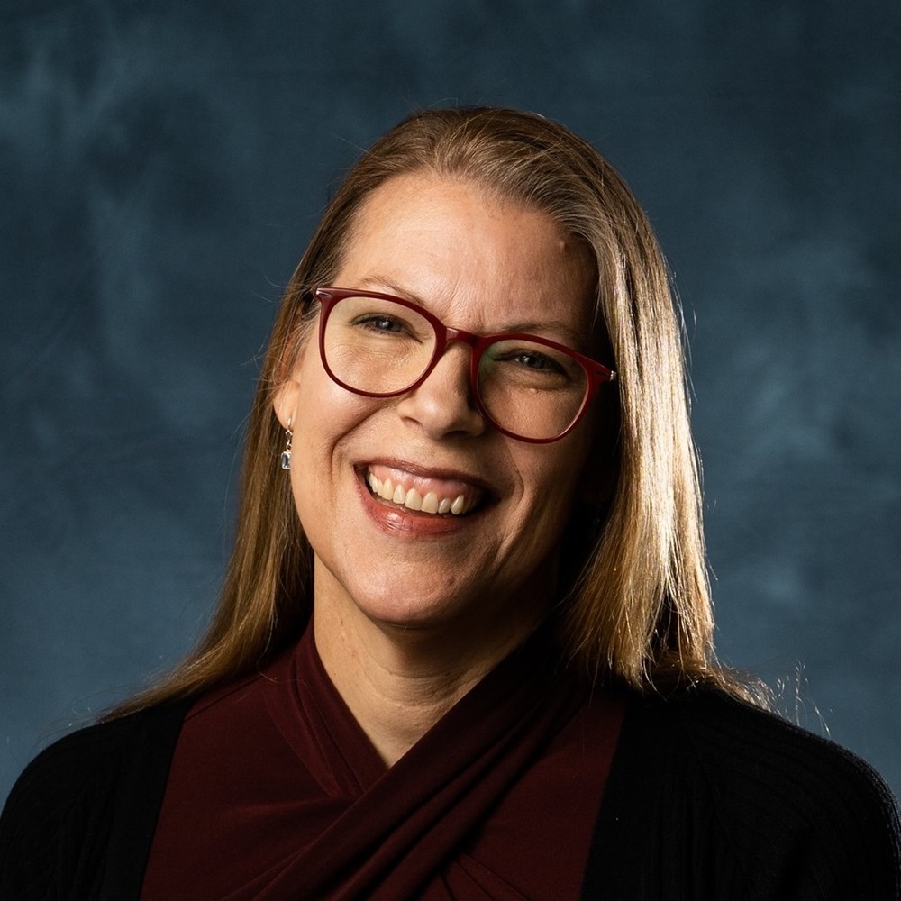 Meet your Posher, Julie